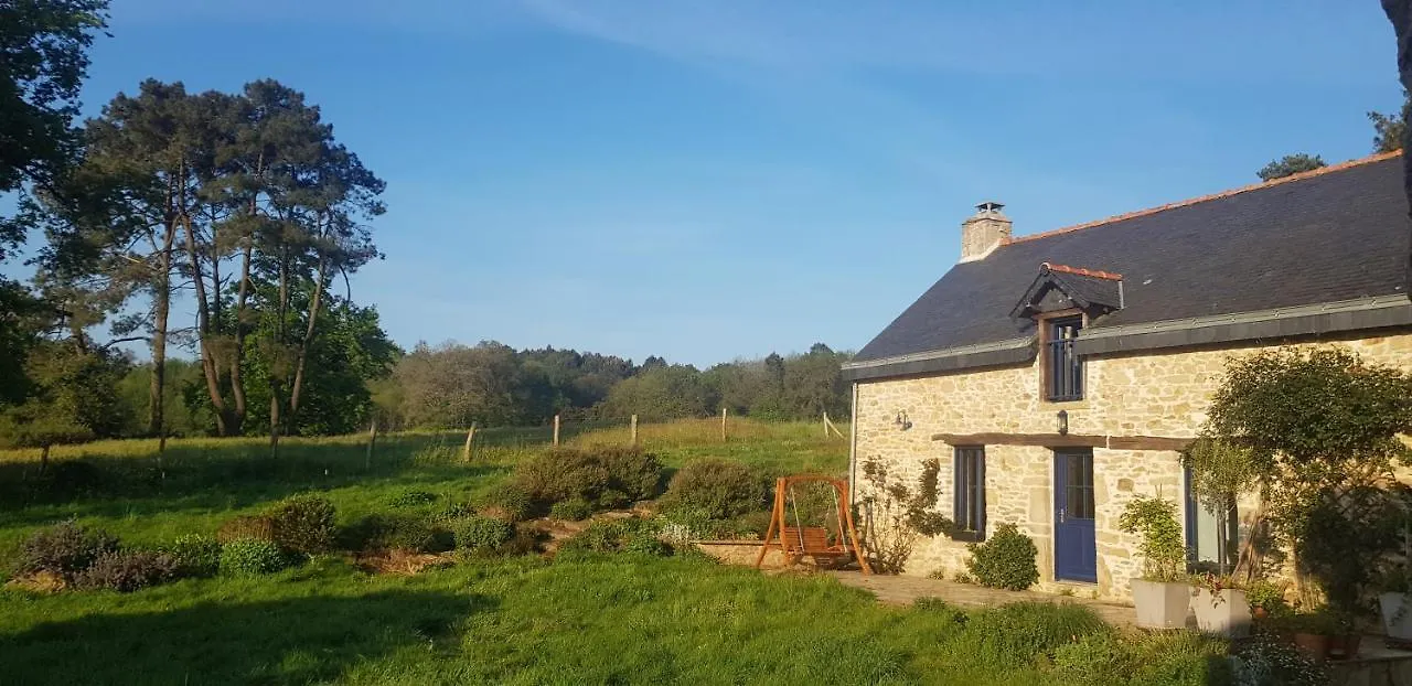 Gite De Charme En Pleine Nature Saint-Jean-la-Poterie 0*,